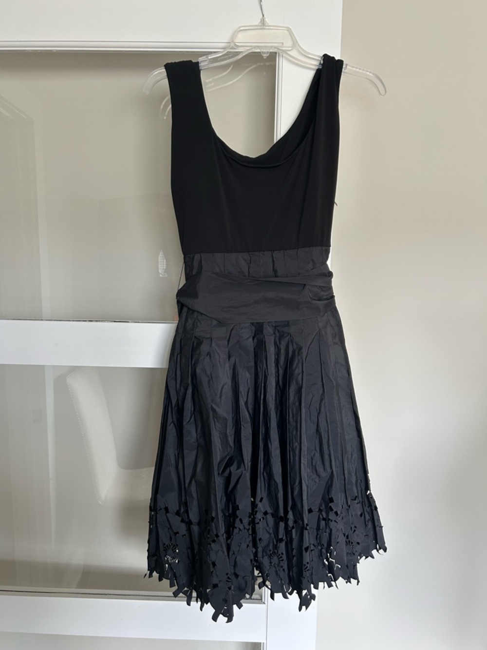 ANTONIO MELANI Black Sleeveless Cocktail Dress with Laser-Cut Hem